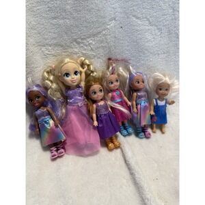 Play Dolls Lot Of 7 Mix EUC Zuru Dolls